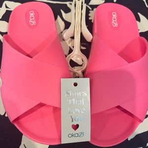 Oka-B Women's Slide Sandal (NWT)